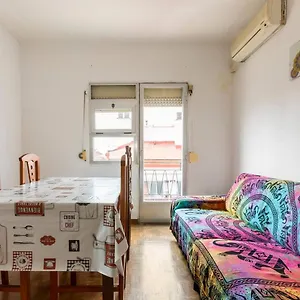 Quarto em Acomodações Particulares Linda Estancia Entre El Centro Y El Aeropuerto, Madri